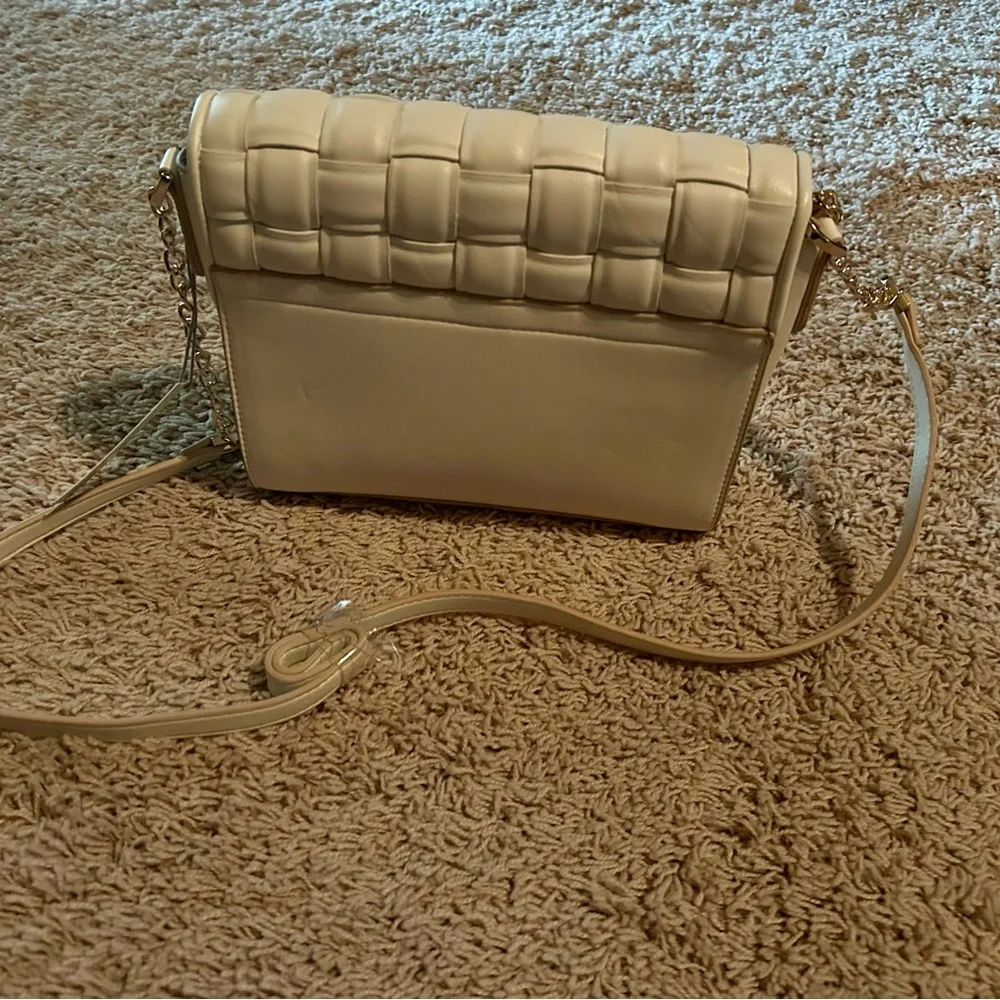 Elegant Cream Woven Women's Bag